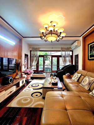 bán nhà quá chất -quá hiếm - tại lạc long quân - oto qua nhà - siêu gần hồ tây...