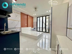 studio mới len keng xà beng dọn vào ở ngay