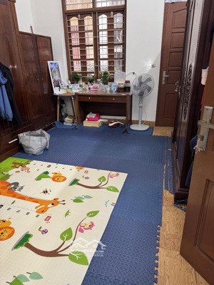 cần cho thuê phòng diện tích 50m2 và 40m2 để làm văn phòng