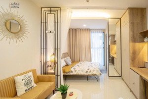 bán ngay 3.2 tỷ saigon royal mới 100% view thoáng bến vân đồn quận 4 sát q1, q3 lh 077594600