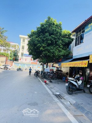 nhà phố thịnh yên 25m2 x 5 tầng giá 6,15 tỷ ô tô cách nhà 15m, ngõ thoáng, hàng xóm thân thiện