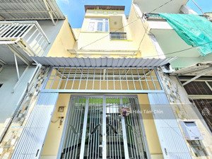 vị trí rất đẹp, nhà đẹp, sổ đẹp, 3 tầng btct, đối diện sân golf tân sơn nhất