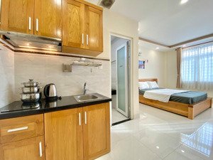 studio ban công, full nội thất ngay coop mart nguyễn kiệm, cv gia định