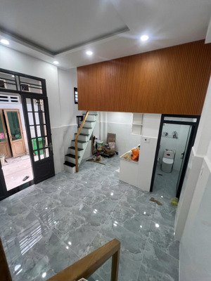 bán nhà mới ngang 6m vào ở ngay đường lý chiêu hoàng p10 quận 6