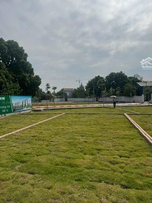 cần tiền cho con đi học - bán gấp 100m đất tại son đông- sơn tây -ô tô tránh đỗ vào nhà