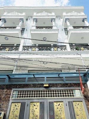 nhà chính chủ 64m2 5 tầng ô tô ngủ nhà sát chợ thạch đà chỉ 7.5ty