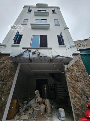 bán nhà đại mỗ, 60m2, 5 tầng, cạnh nhà có bãi gửi ô tô, gần đường lớn, giao thông thuận tiện 7.5 tỷ