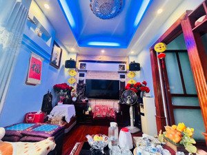 đẳng cấp! quan hoa trung tâm, full nt, ở luôn, ngõ thông, xe 3 gác vào, 35m2*5t đẹp, sđcc, ở sướng