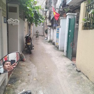 duy nhất một căn nhà dân xây phố giáp bát, hoàng mai. diện tích 64m2, 4 tầng, cách phố chỉ 20m