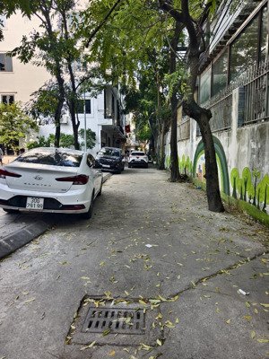 bán nhà phân lô ô tô đỗ cửa, khuất duy tiến, ngõ thông ngụy như kon tum, 50m2, 17.5 tỷ!