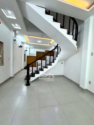 bán nhà hẻm 1 trục thông, 71m2 (4.1x17m) 3 tầng 4 phòng ngủ, chỉ 9.3 tỷ tl