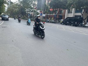 chính chủ bán nhà 6 tầng thang máy mặt phố nhật chiêu 95m chỉ 98 tỷ tây hồ kd bất chấp