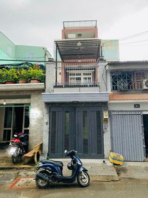 bán nhà 3 tầng thiết kế đẹp, giá chỉ 7 tỷ 3