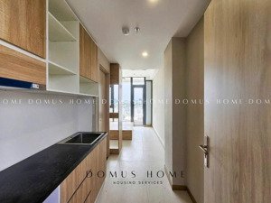 căn hộ dịch vụ studio - bancon view hướng đẹp, ánh sáng tốt