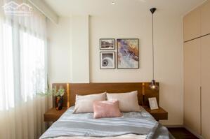 Chuyển nhượng căn nhà phố 1 trệt 2 lầu chỉ thanh toán 1 tỷ 3 nhận nhà ở ngay cách Phú Mỹ Hưng 18p giá rẻ