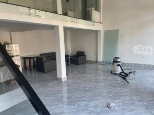 cho thuê nhà 3.5 tầng cách mạng tháng 8 - ngang 8m