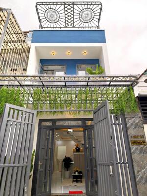 Nhà đẹp full nội thất cao cấp đường 5m huỳnh thị hai tân chánh hiệp Q12