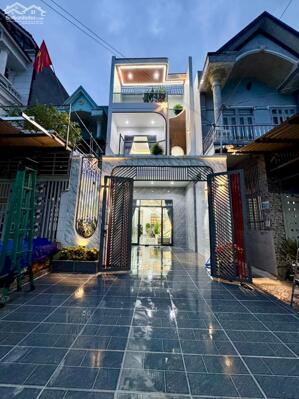 NHÀ 2 LẦU CÓ PN DƯỚI - TÂN KHÁNH TP HỒ CHÍ MINH