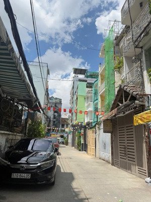 hẻm xe hơi thành thái quận 10, gần big c tô hiến thành 46 m2, 2 tầng, sổ a4, chỉ nhỉnh 9 tỷ