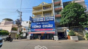 bán nhà căn góc 26ab nguyễn cửu vân, dt: 9x20m, hđ thuê 130 triệu/tháng, giá 60 tỷ tl