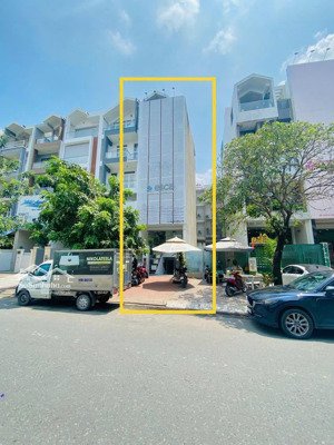 siêu phẩm mặt tiền cống quỳnh, p. pnl, quận 1 - dt 8 x 36m - hđt 150tr/th - xd h6t - giá 90 tỷ