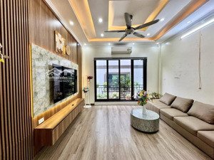 lõi ba đình, nhà ngọc hà, lô góc, view hồ, ôtô đỗ cổng, 2 thoáng, dân xây btcc, full nt ở ngay, 52m