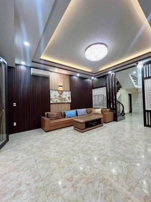 bán nhà văn cao oto đỗ cửa 58m 4 tầng 4 phòng ngủ vị trí đẹp giá chỉ 4,35 tỉ