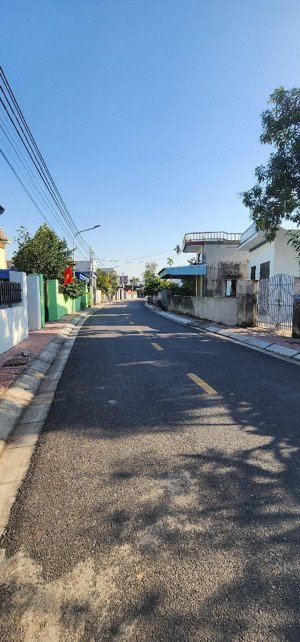 chính chủ cần bán gấp lô đất lương quán, nam sơn giá tốt