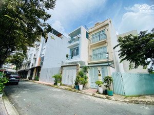 siêu phẩm, nhà 3 tầng kdc đồng bộ ngay - hiệp phú - gần vincom quận 9