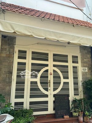 bán gấp trong tháng - bán nhà nguyễn trãi 84m² - 3 tầng - 20 tỷ