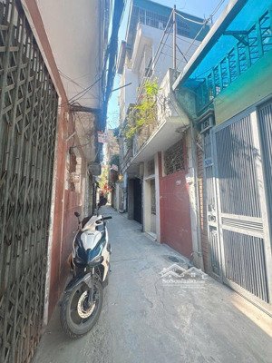 bán nhà 3 tầng phân lô ngõ 144 dãy q nguyễn an ninh hn gần phố dt 45 m mt 3,9 m giá 13,6 tỷ.