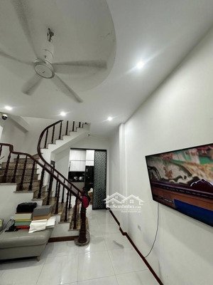 nhà đẹp, trần duy hưng, mặt ngõ thông, 2 mặt thoáng, nhà dân xây, 8.6 tỷ, 33/35m2 x 5 tầng