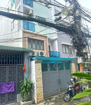 Nhà phố 2 lầu ST mặt tiền hẻm xe hơi Phạm Hữu Lầu, Quận 7