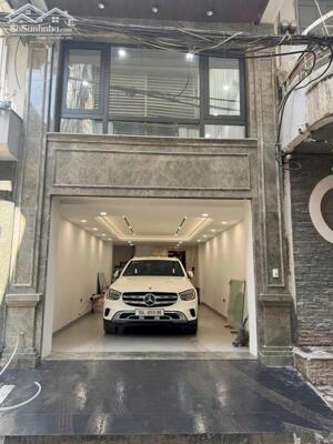 Bán Nhà Phân Lô Hoàng Quốc Việt - Cầu Giấy, 8T Thang Máy, 4PN, Full Đồ, Sổ Đỏ, Ở Luôn