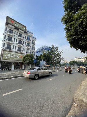 bán gấp nhà 3tầng, ntcc sàn gỗ, hẻm 5m, ngang 4,4m, giá: 7,25tỷ ngay nguyễn sơn, pth, tân phú