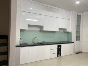 bán nhà trường chinh chỉ 60tr/m2, vị trí đẹp hiếm có