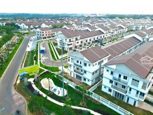 cần bán căn nhà phố ecolakes vườn thiên đàng 1 góc 2 mặt tiền 3 tầng lầu nhà thô