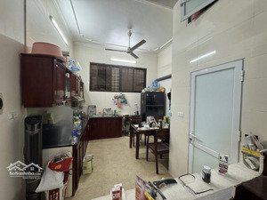 vị trí độc tôn, phân lô nguyễn ngọc vũ thông hoàng ngân, chỉ xách vali về ở, 45m2, mt 4m ,17.5 tỷ