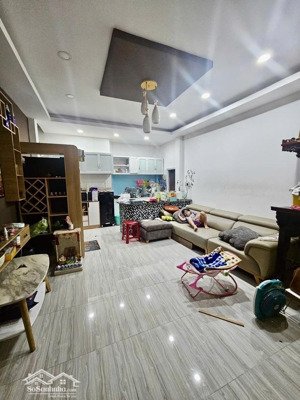 bán nhà đẹp âu dương lân p2q8 - hẻm xe hơi - 94m2 ( 8m x 19m ) nở hậu - 3 tầng 4pn 5wc - nhỉnh 9 tỷ