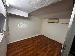 khách mới trả nhà mình cần tìm khách thuê ạ