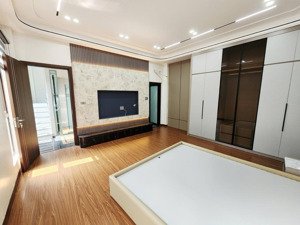 bán nhà giáp ngoại giao đoàn- xuân la- xuân đỉnh- thang máy- 100m2-7 tầng-mt 5.5m- giá chỉ 24.5 tỷ.