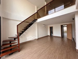 7 tầng thang máy - sát hồ tây - ở sướng - cho tây thuê homestay cháy phòng