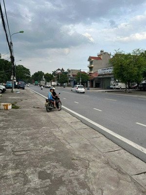 bán lô đất mặt đường ql3 kinh doanh đỉnh gần vin cổ loa & cầu tứ liên