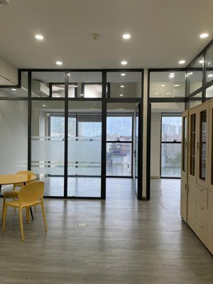 the sun avenue - cho thuê văn phòng diện tích lớn 80m2 giá 26 triệu. hỗ trợ xuất vat đầy đủ