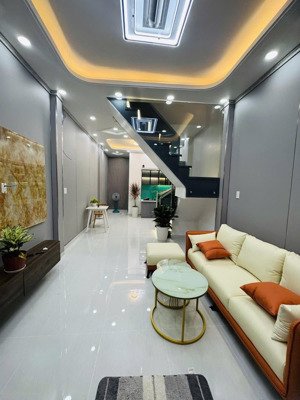 gần chợ phú định q6, nhà đẹp lung linh, sổ vuông, hẻm ô tô thông chỉ 5.15tỷ - giá quá tốt