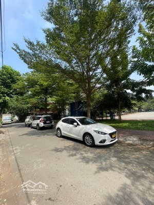 chính chủ cần bán lại nhà vị trí kinh doanh, sổ vuông vứt 4x18m (72m2) không lỗi ngay d2 nối dài