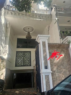 nhà đẹp cần bán gấp hoặc cho thuê số 1111a núi thành