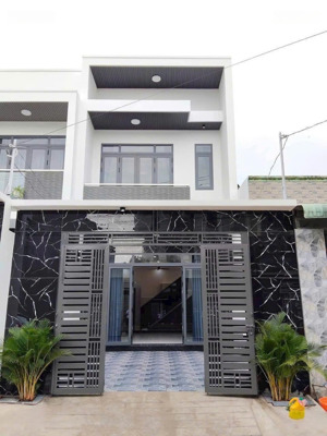 bán căn nhà ngay trung tâm sổ riêng - full thổ cư