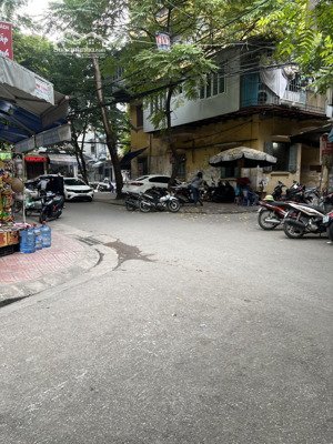 hiếm 7,2 ha vĩnh phúc ba đình, phân lô, vỉa hè 2 bên, ngõ bàn cờ, kd sầm uất, 54m*5t*giá 22 tỷ!