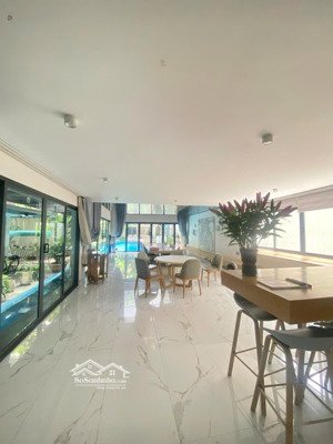 biệt thự vip ngay gần xuân thủy, diện tích 1000m2, 4 tầng thiết kế đẹp đẳng cấp